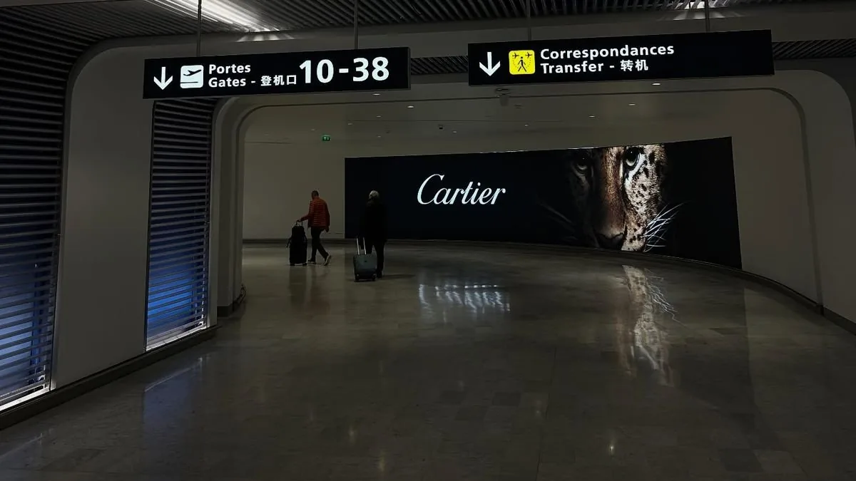 Couloir terminal CDG correspondances AirVip Paris